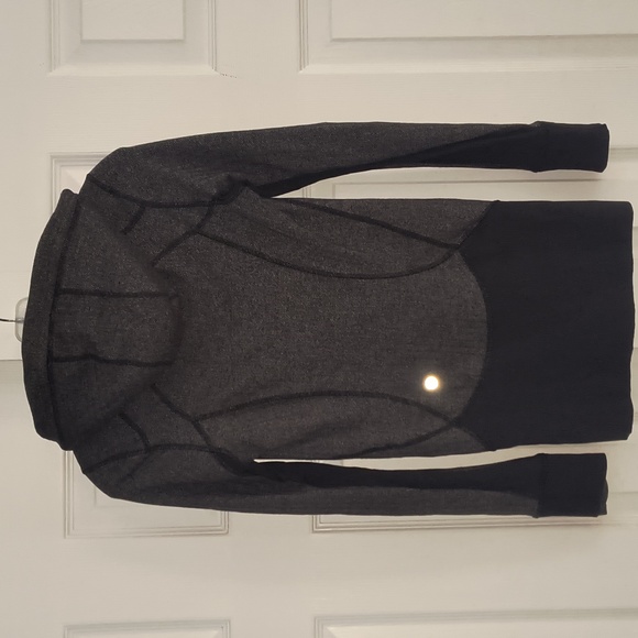 Lululemon Daily Practice Jacket Size 2 - Picture 6 of 8